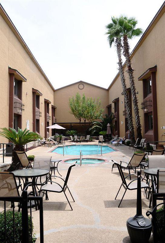 Country & By Radisson, Lackland Afb San Antonio, Tx Hotel 3*