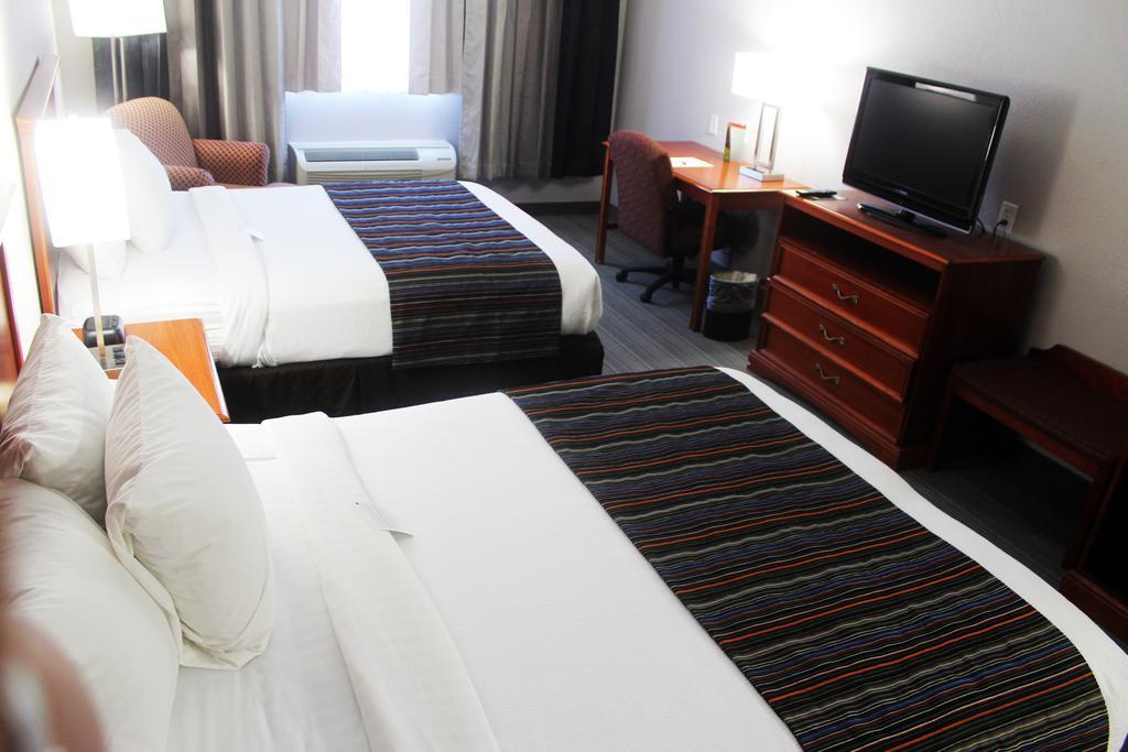 Country & By Radisson, Lackland Afb San Antonio, Tx Hotel