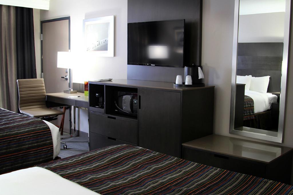 Hotel Country & By Radisson, Lackland Afb San Antonio, Tx 3*